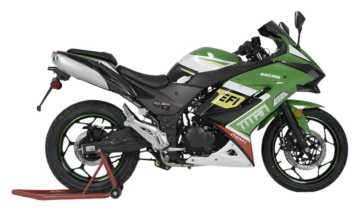 Titan 250 EFI Street Motorcycle, 6-Speed Manual - Image 5