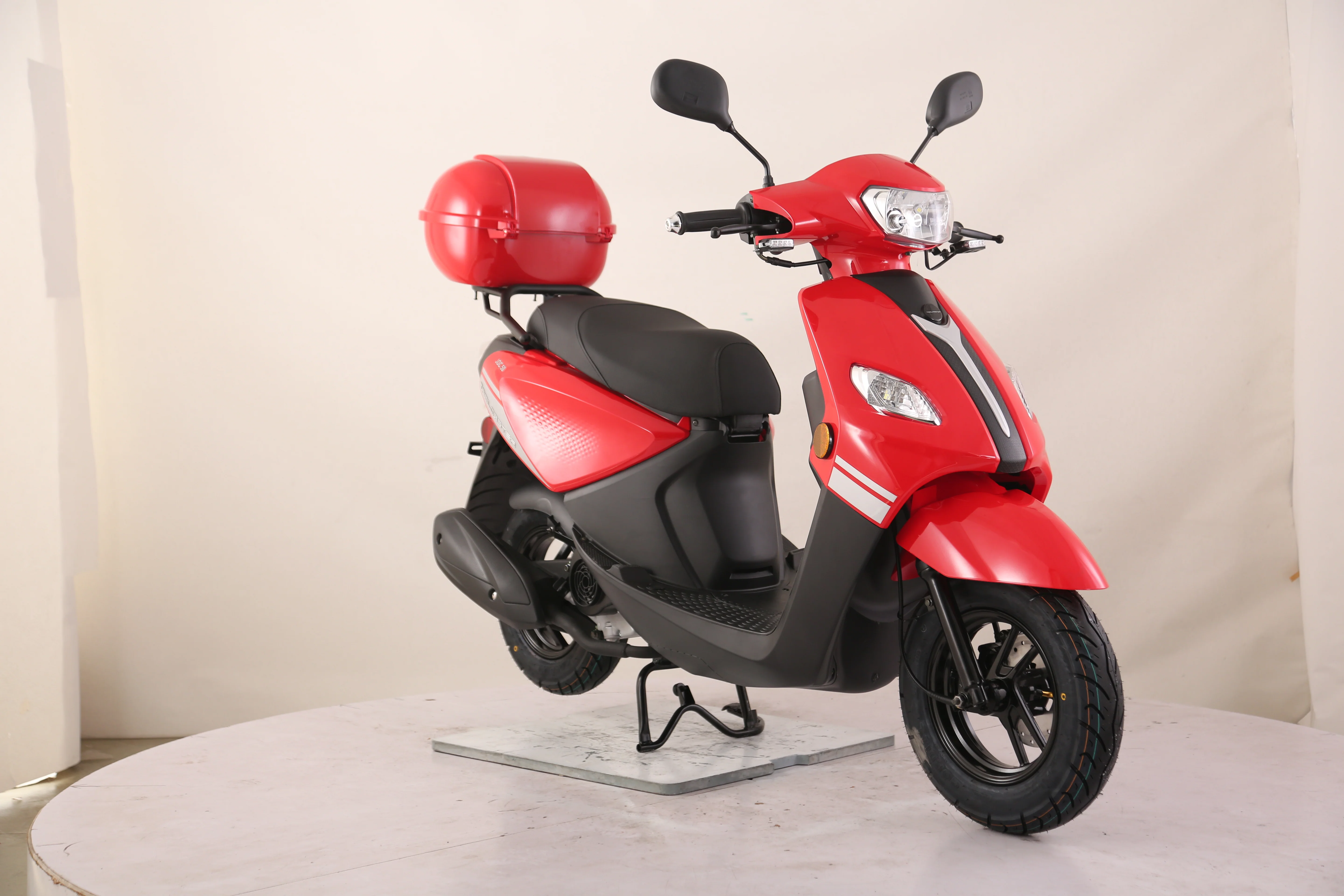 TrailMaster Flash 50cc Street Scooter, CVT Automatic, LED Lights, Rear Trunk Included, Ships Fully Assembled - Image 5
