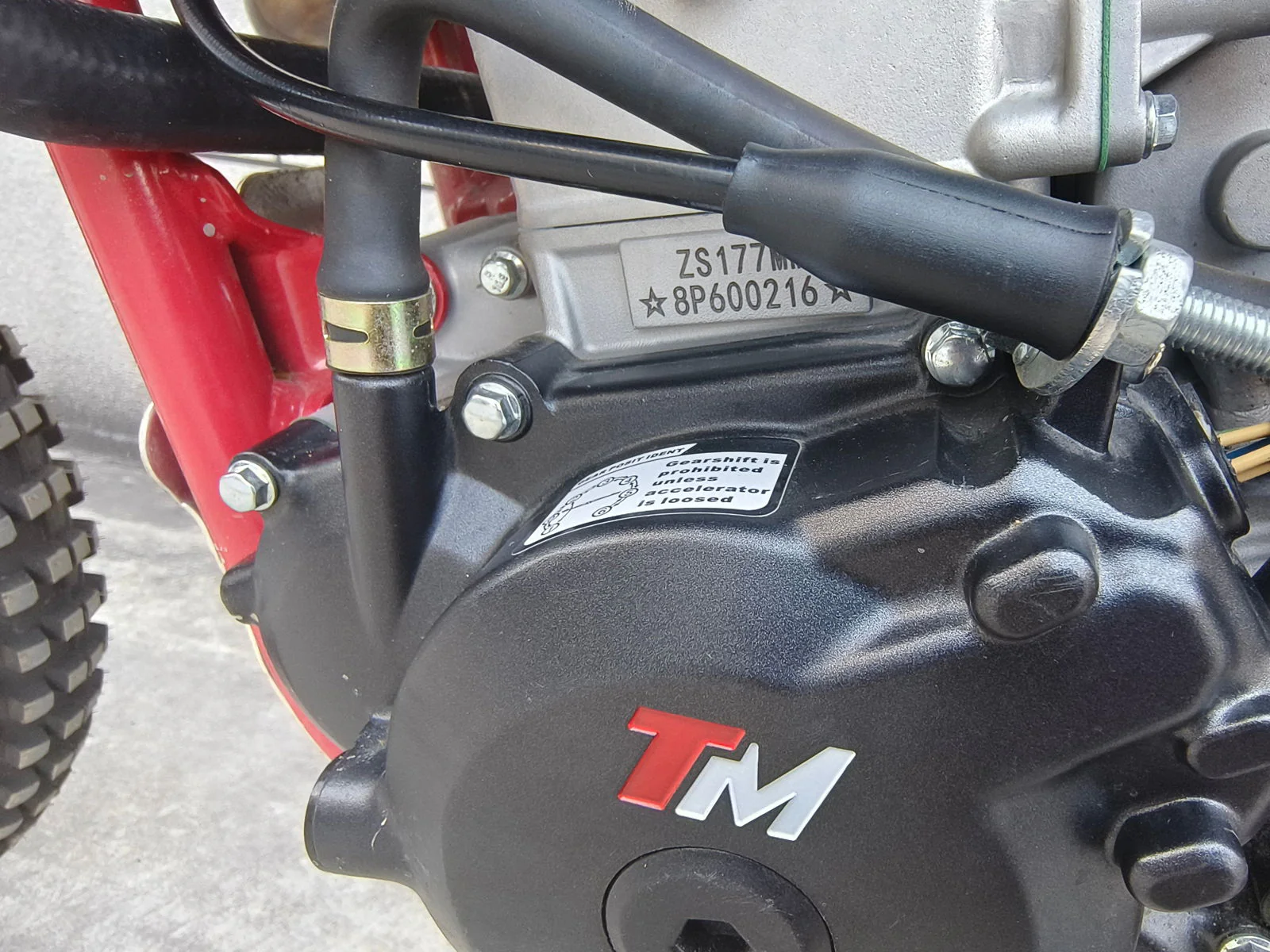 TrailMaster TM38E 300 EFI Dirtbike 31hp, 6-Speed Manual, Liquid Cooled - Image 16