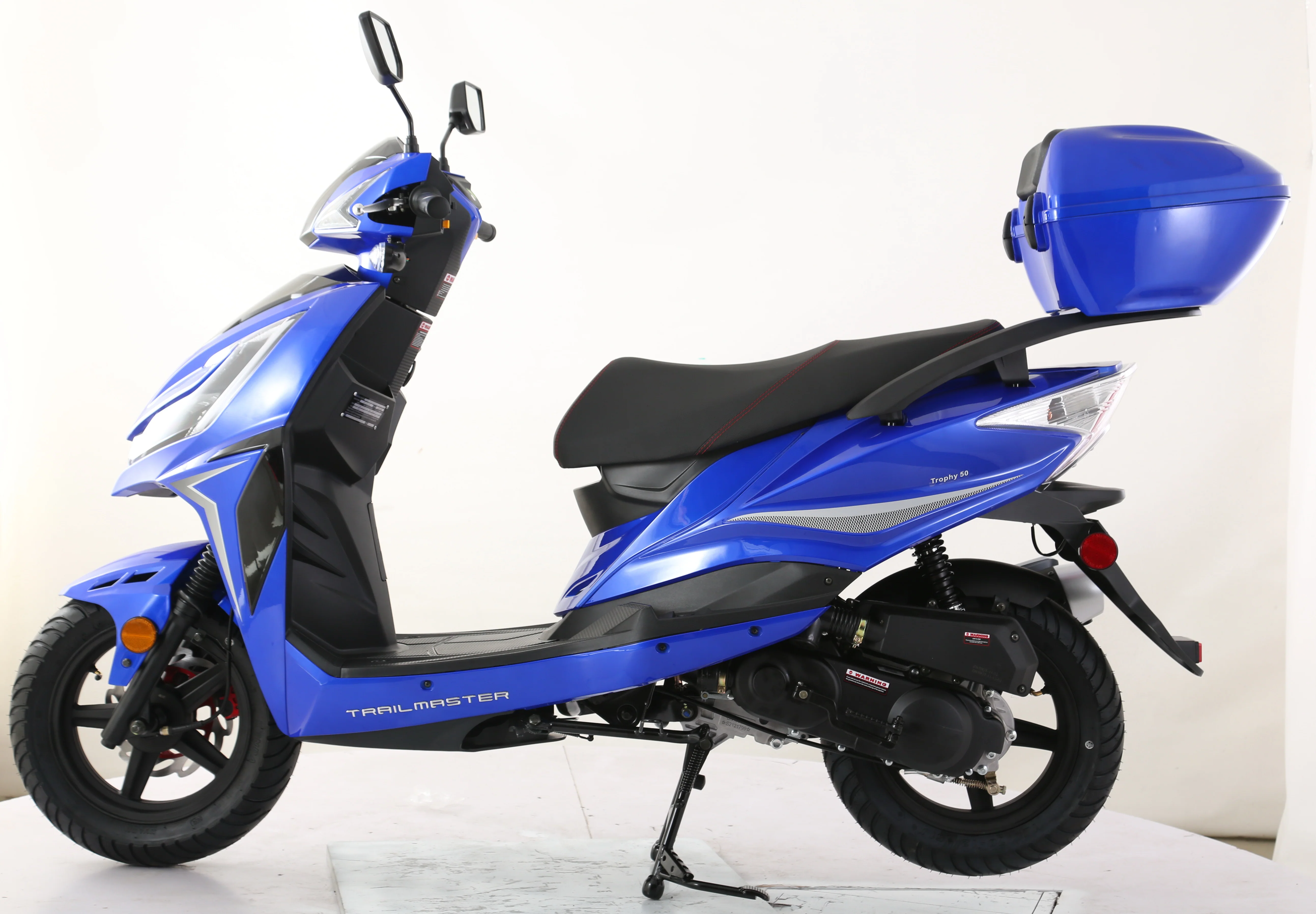 TrailMaster Trophy 50cc Street Scooter - Image 18