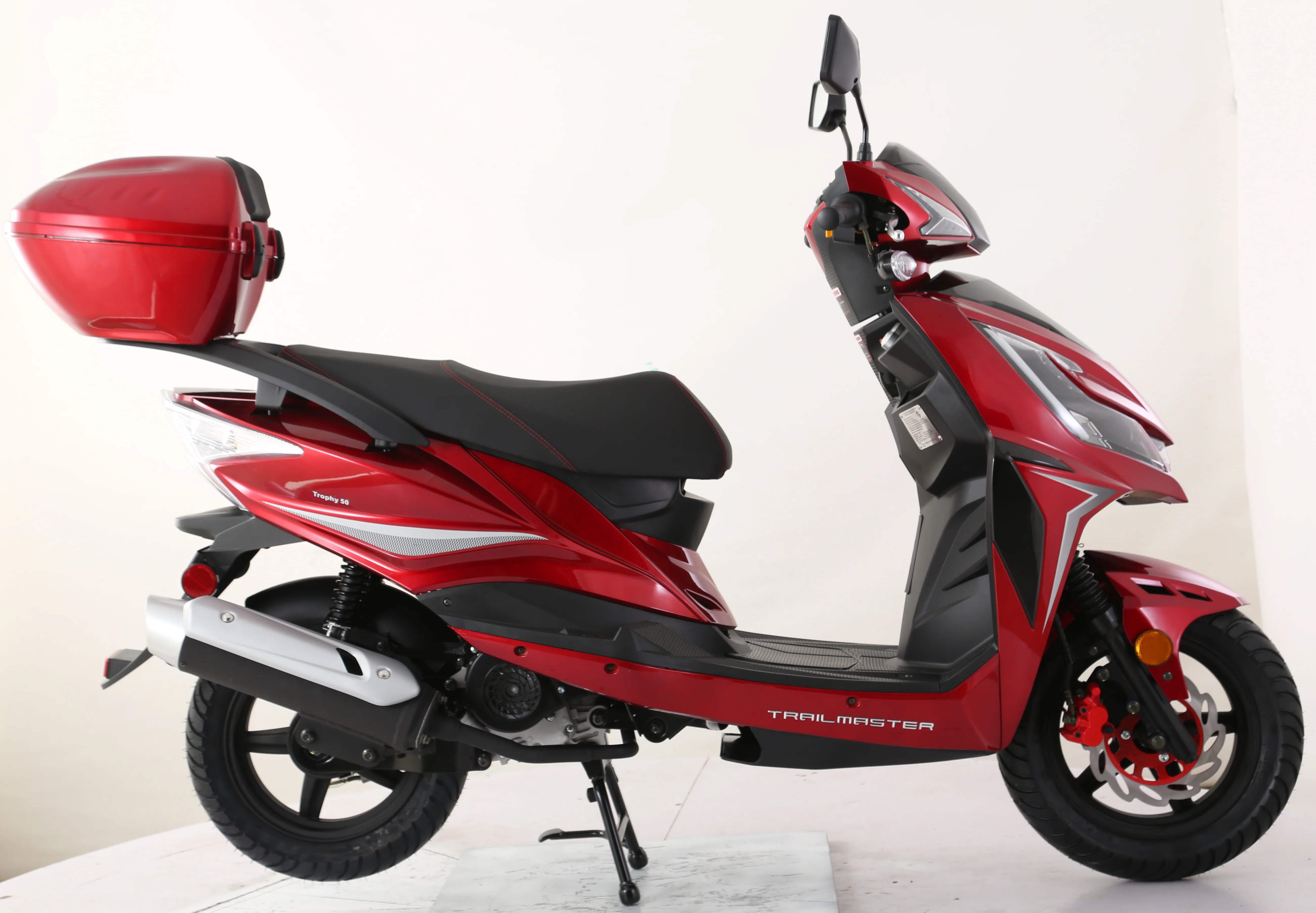 TrailMaster Trophy 50cc Street Scooter - Image 23